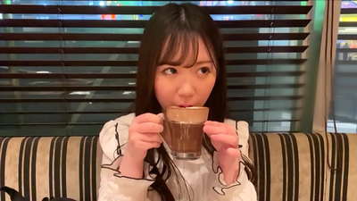 She is a friend who belonged to the same club at the university.And she is the most attractive girl in the club.This is a Japanese sexy atmosphere.